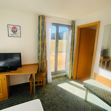 Landhotel Karin 프로이덴슈타트 외부 사진