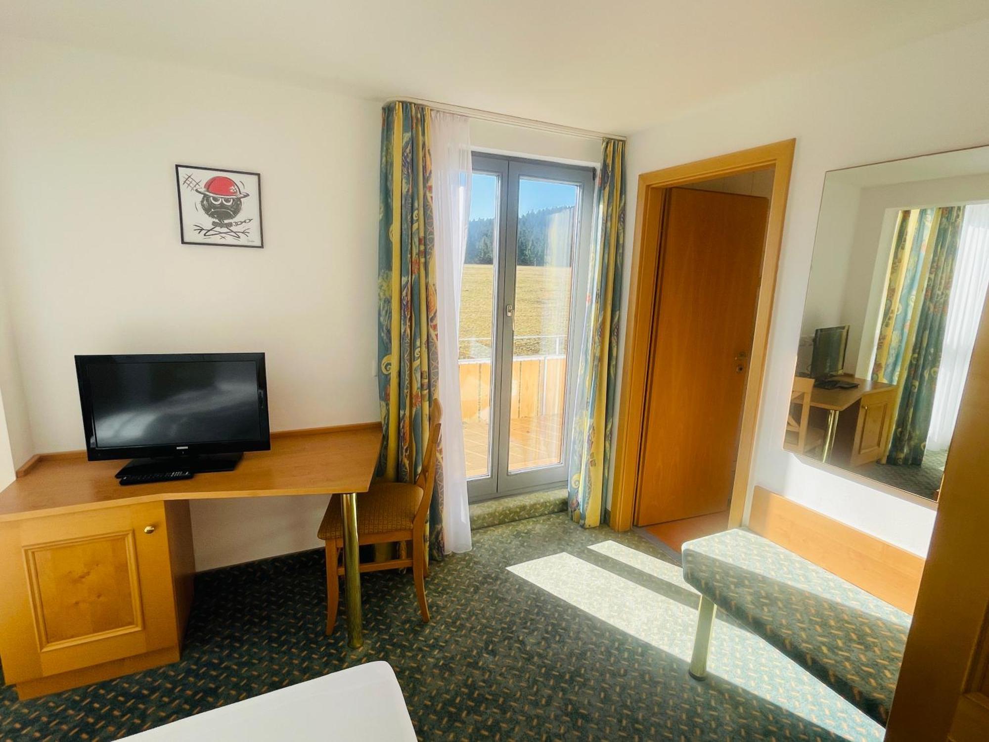 Landhotel Karin 프로이덴슈타트 외부 사진