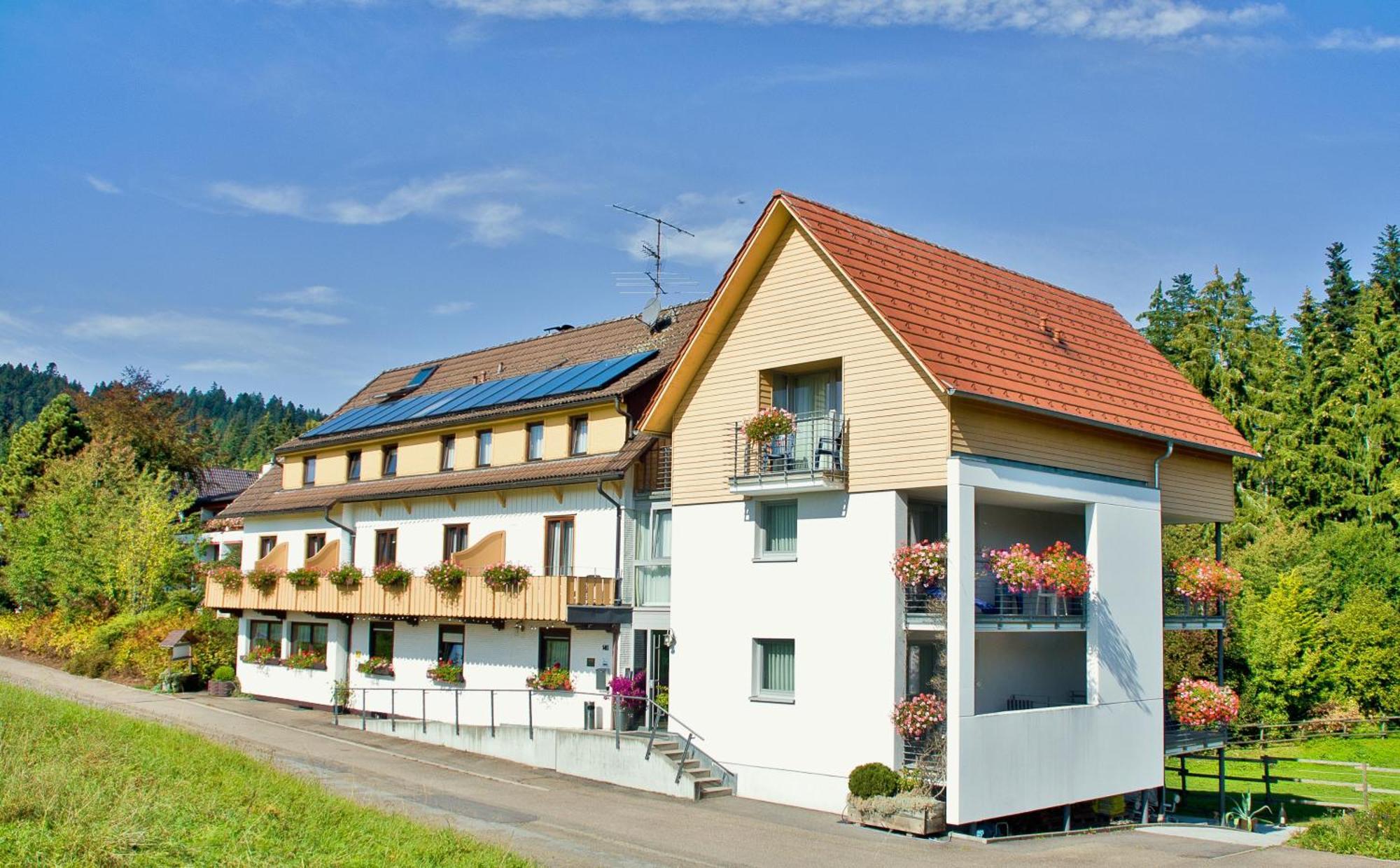 Landhotel Karin 프로이덴슈타트 외부 사진