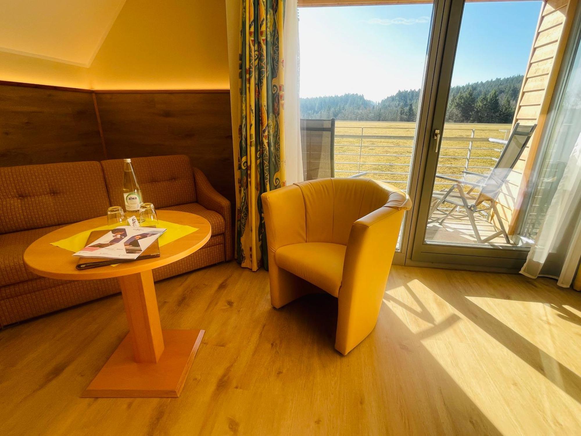 Landhotel Karin 프로이덴슈타트 외부 사진